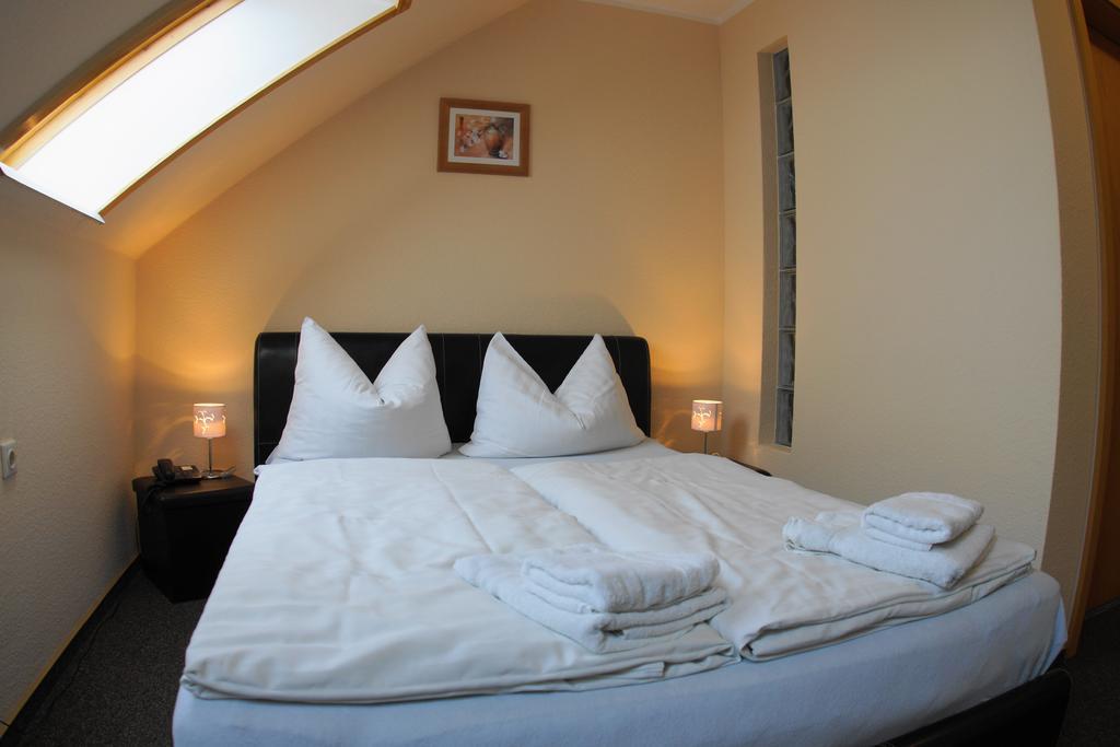 Waldhotel Bad Bibra Værelse billede